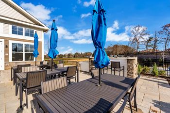 Outdoor BBQ Grill Area at Glen Oaks Apartments, Wall Township, NJ